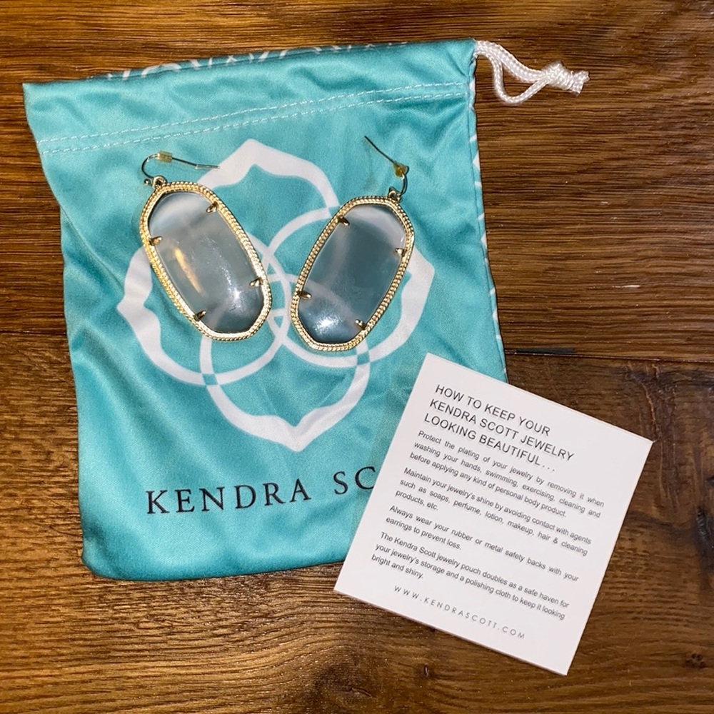 Gently used Kendra Scott earrings